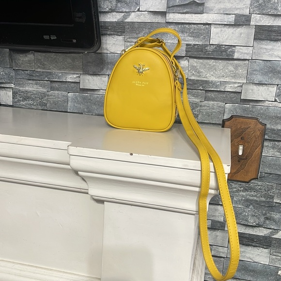 ALUDA PIJU Yellow Mini Bag with strap crossbody - Picture 2 of 12